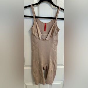 SPANX Women's Shapewear OnCore Open-Bust Mid-Thigh Bodysuit - Tan - Size M